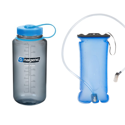 Gourde ou poche à eau ?