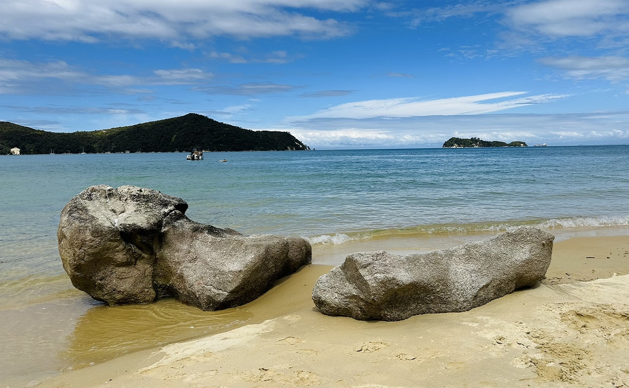 rochers-sur-plage