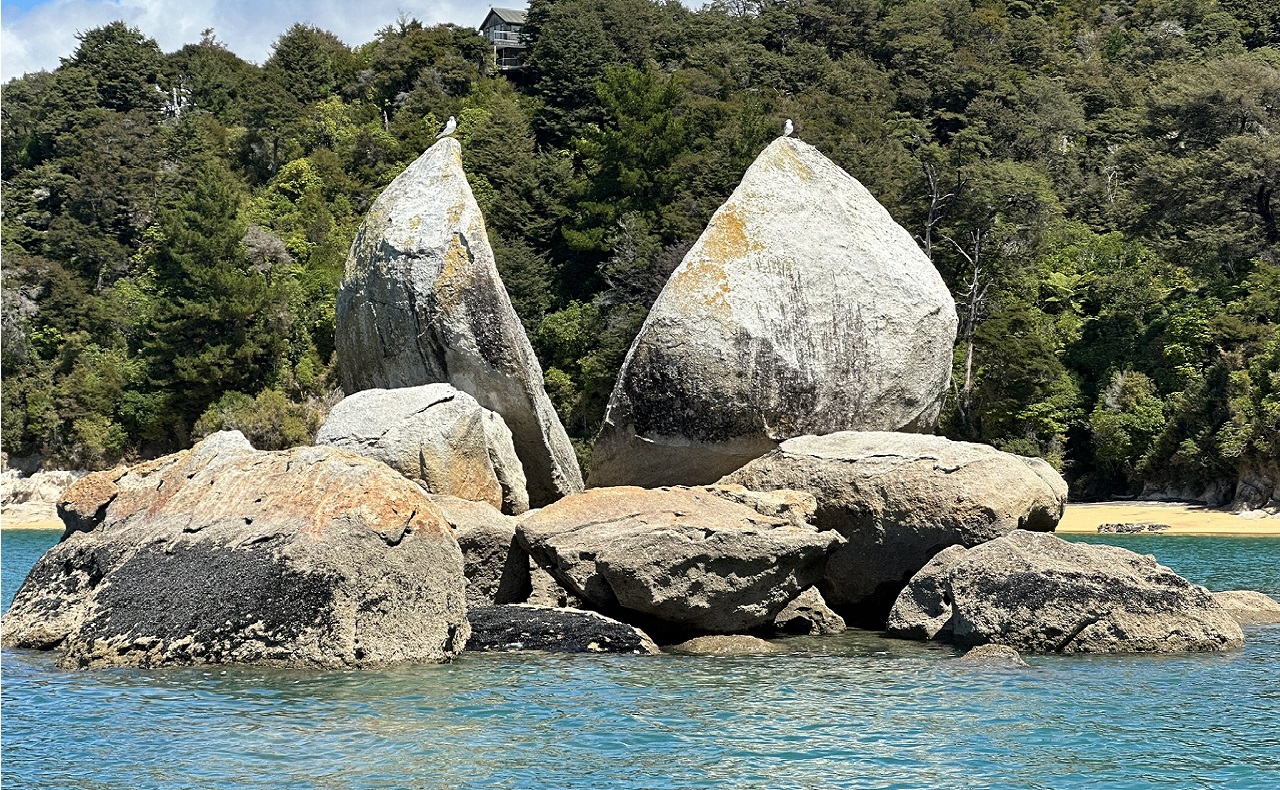 split-apple-rock